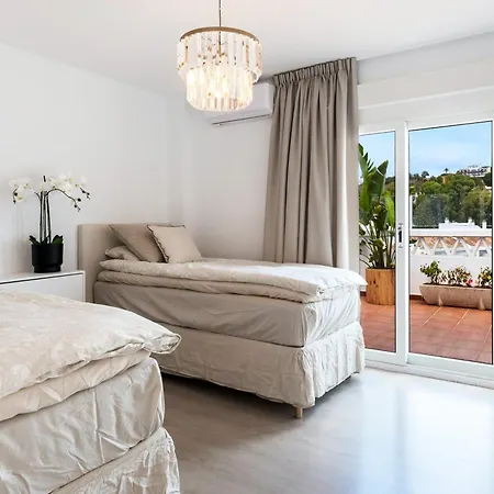 Apartment 4 Bedrooms With Sea View Shared Pool And Furnished Terrace At Nueva Andalucia 4 Km Away From The Marbella