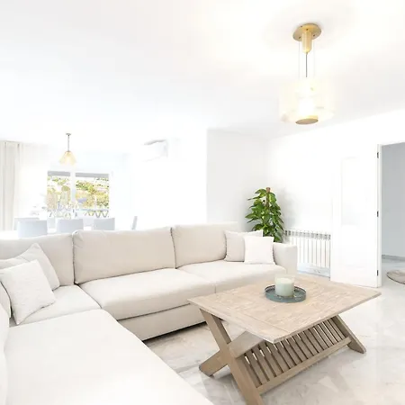 Apartment 4 Bedrooms With Sea View Shared Pool And Furnished Terrace At Nueva Andalucia 4 Km Away From The Marbella