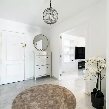 4 Bedrooms With Sea View Shared Pool And Furnished Terrace At Nueva Andalucia 4 Km Away From The Apartment